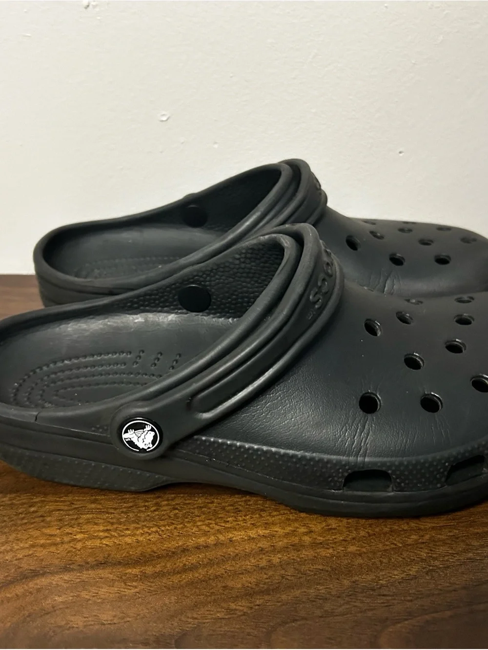 CROCS Classic black size M,7 W,9